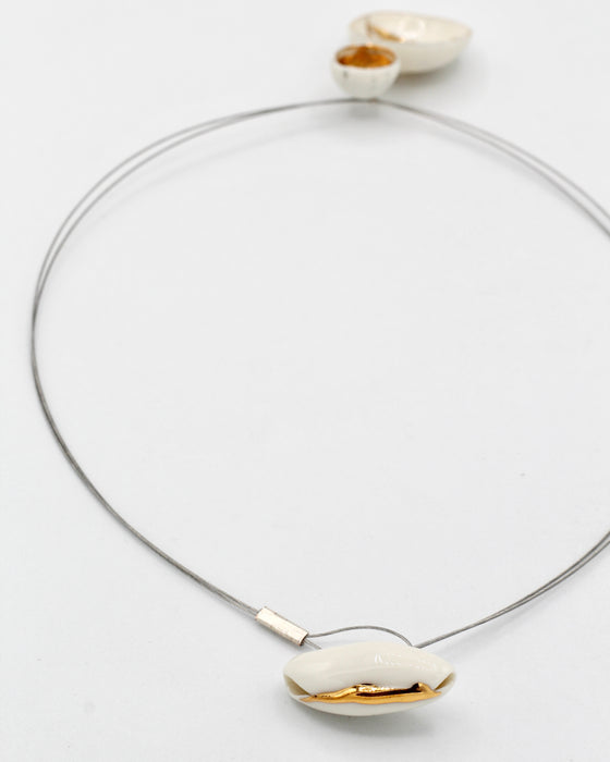 Collana in porcellana a cavetto "Foglie"