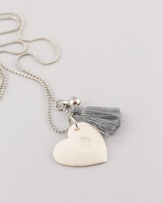 Collana in porcellana linea "Giocosa", cuore bianco