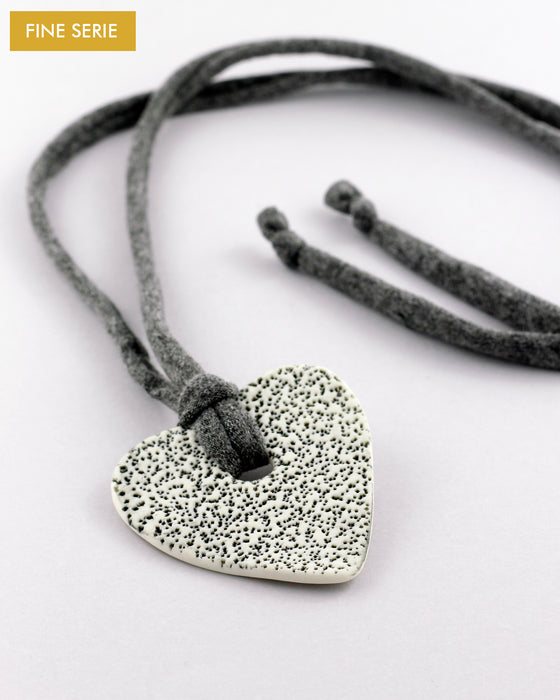Collana in maglina "Cuore" texture puntinato