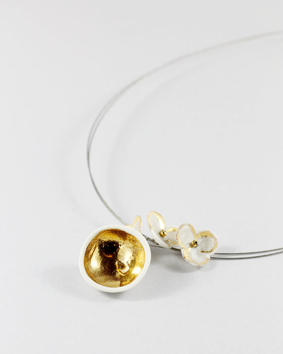 Collana in porcellana a cavetto "Tre Trifogli e coppetta"