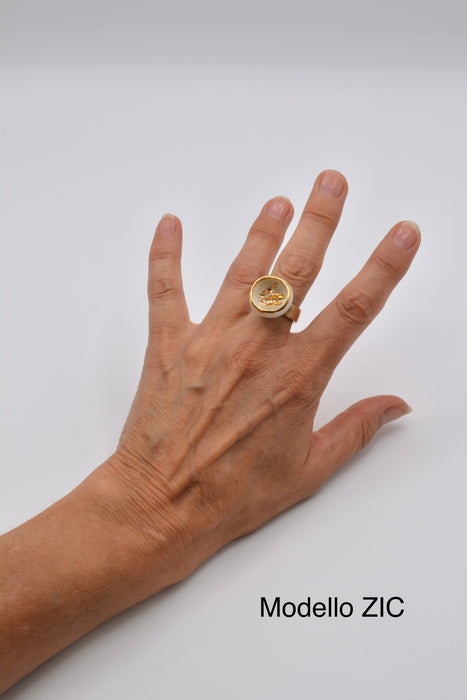 Anelli in porcellana bianca e bronzo “Cratere” in lustro oro