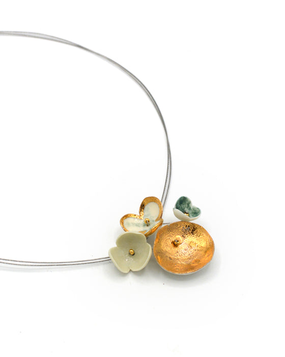 Collana in porcellana a cavetto "Mazzolino verde"