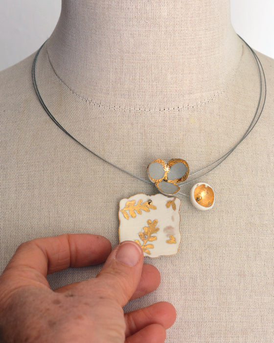 Collana in porcellana a cavetto "Quadretto"