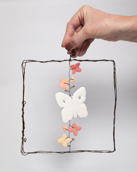 Decorazione in porcellana e ferro "Quadrato" con farfalla (XL)